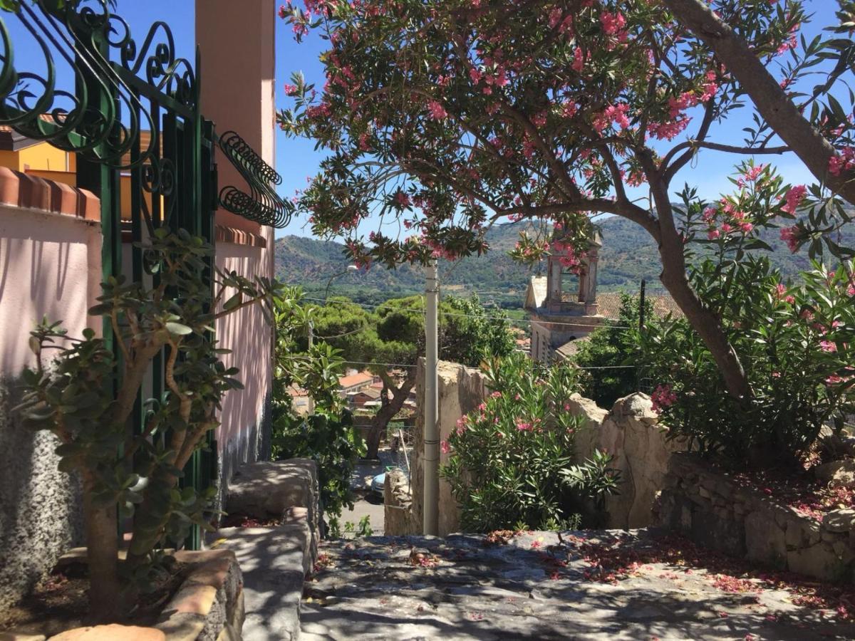 La Casa Del Borgo Cavallaro Gaggi Екстериор снимка